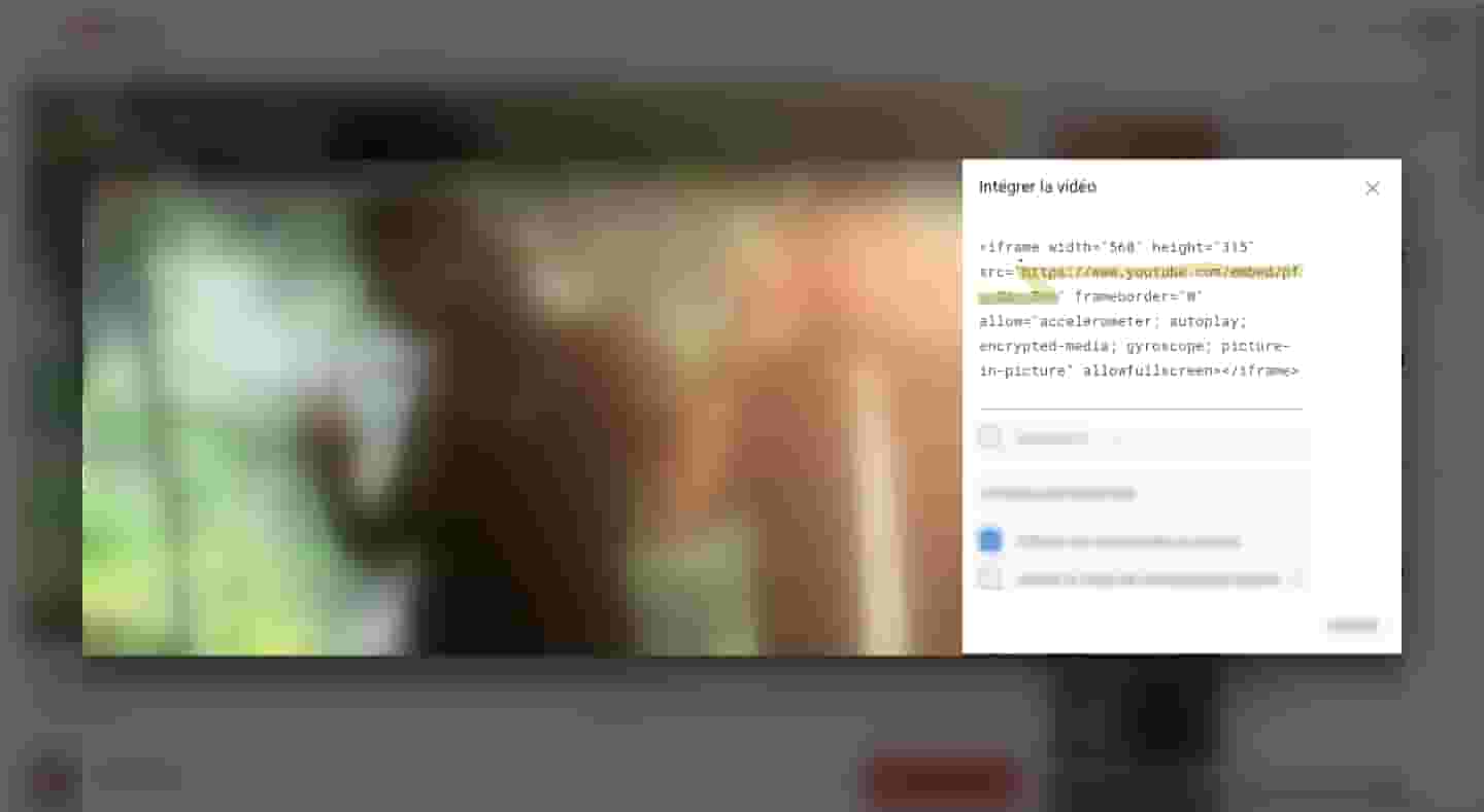 Copiez le lien source (src=